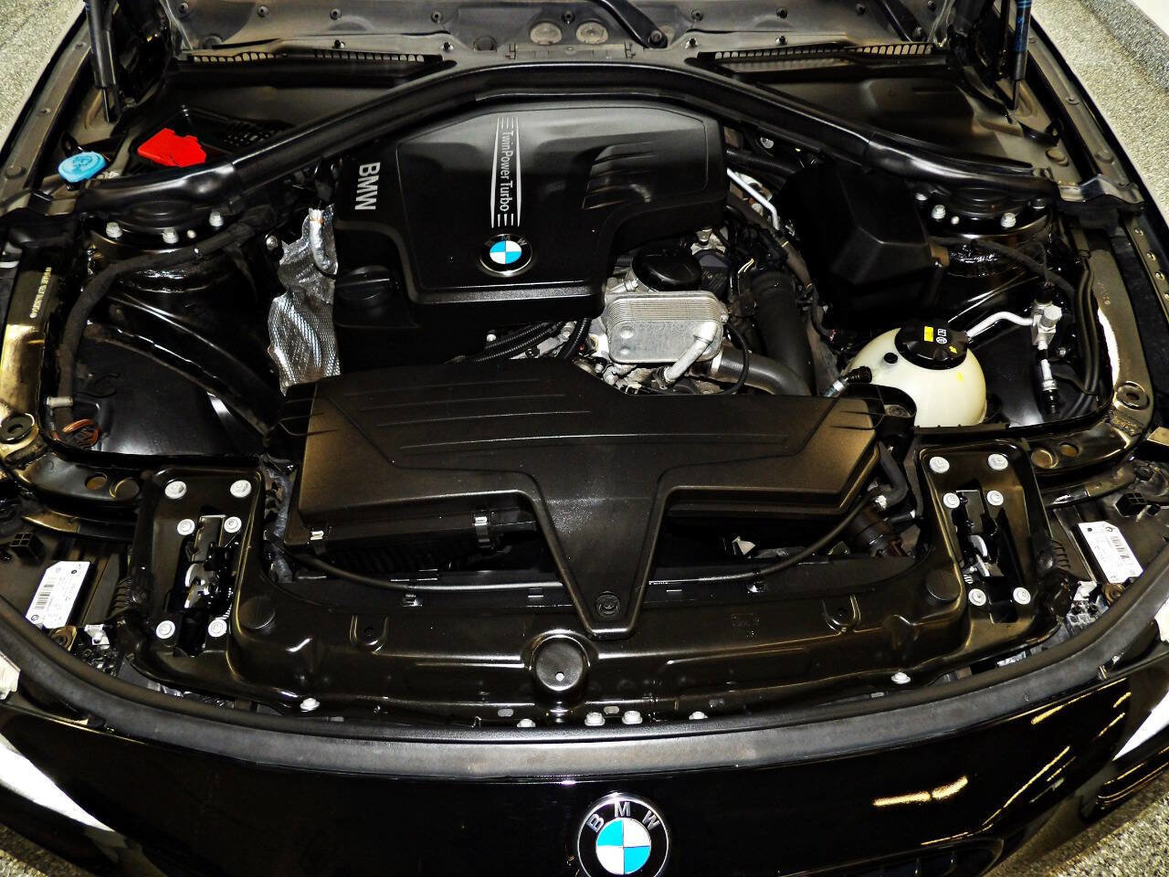 Used 2018 BMW 320i Sedan image 22