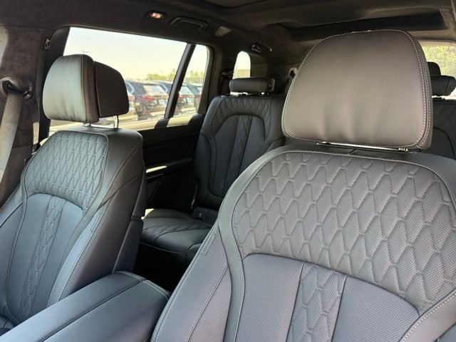 New 2026 BMW X7 M60i image 19