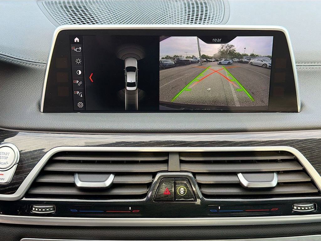 Used 2018 BMW 740i image 32