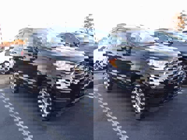 Used 2019 Ford EcoSport SE image 2