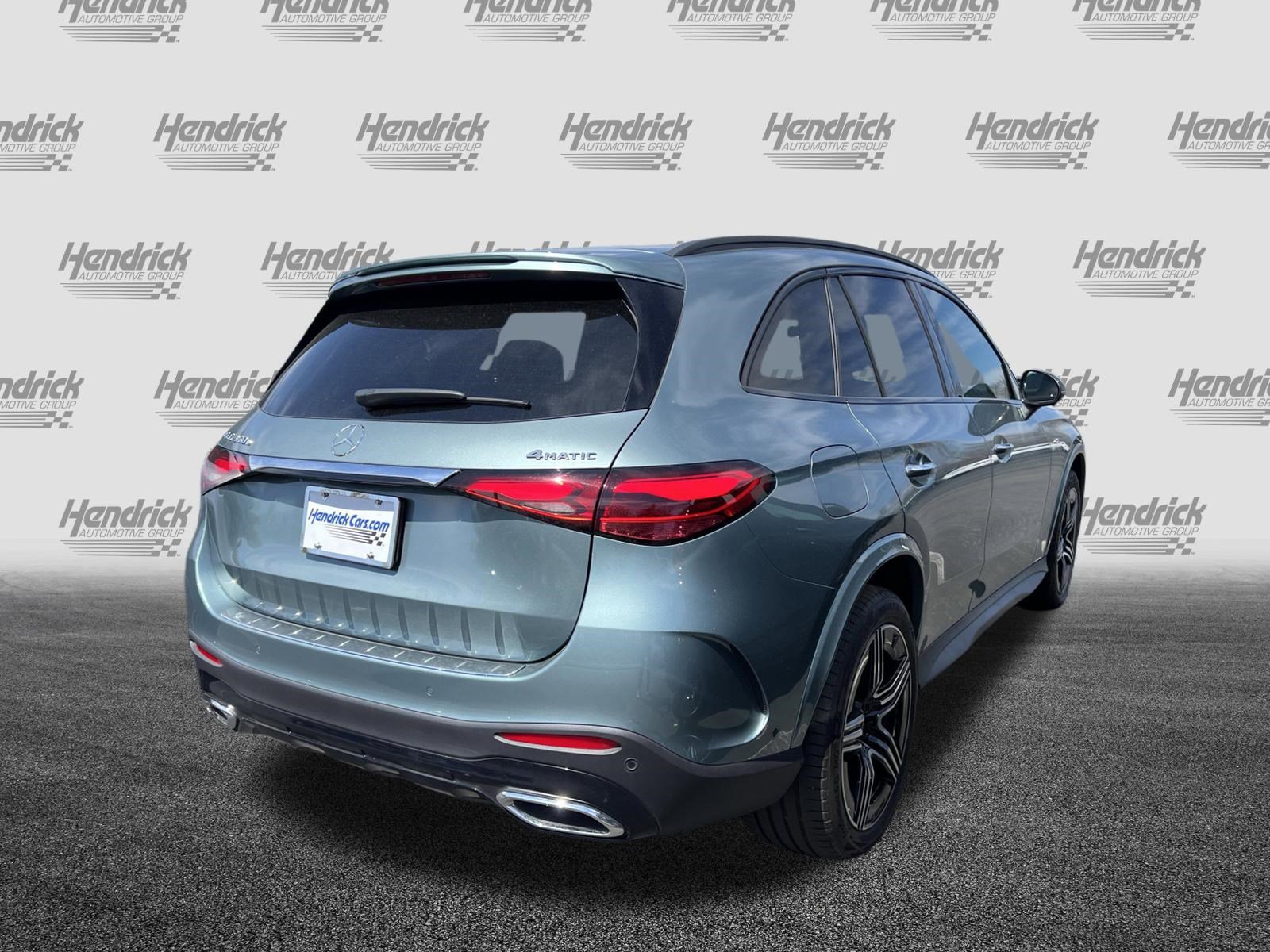 Used 2025 Mercedes-Benz GLC 350e 4MATIC image 10