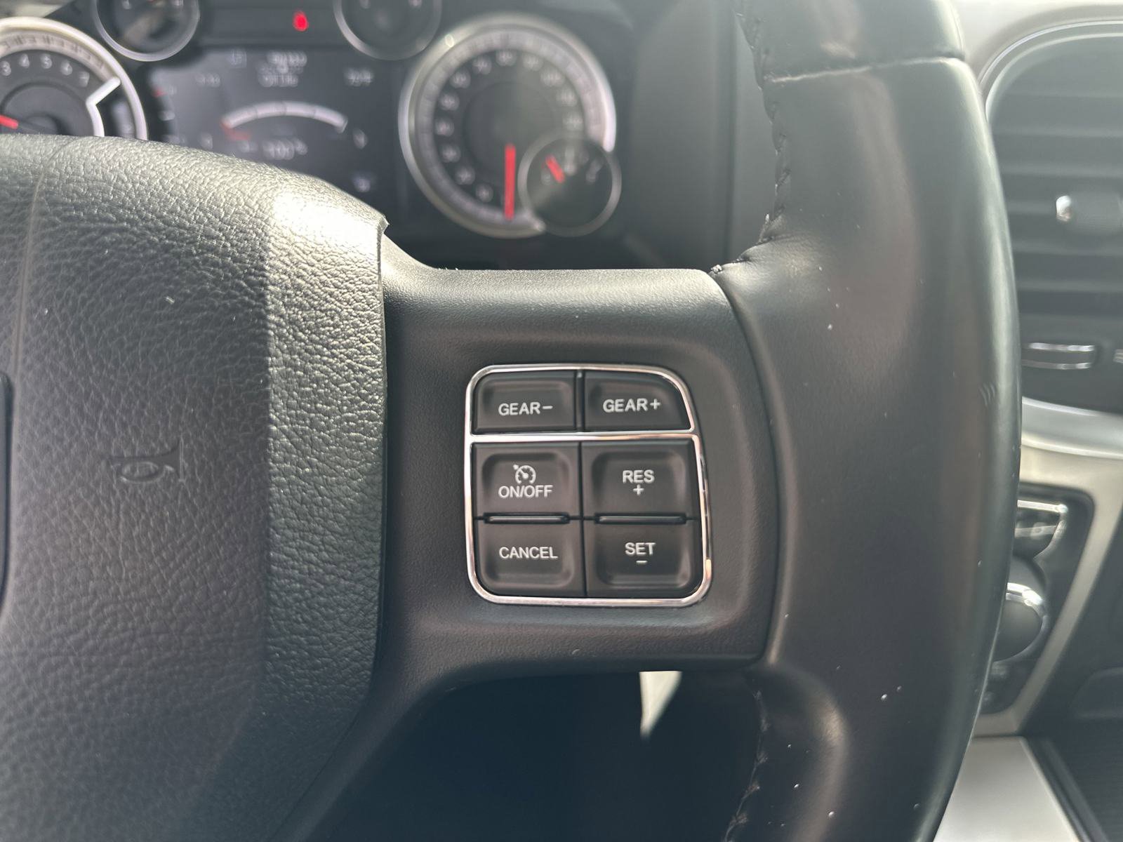 Used 2020 RAM 1500 Classic Warlock w/ Luxury Group image 12