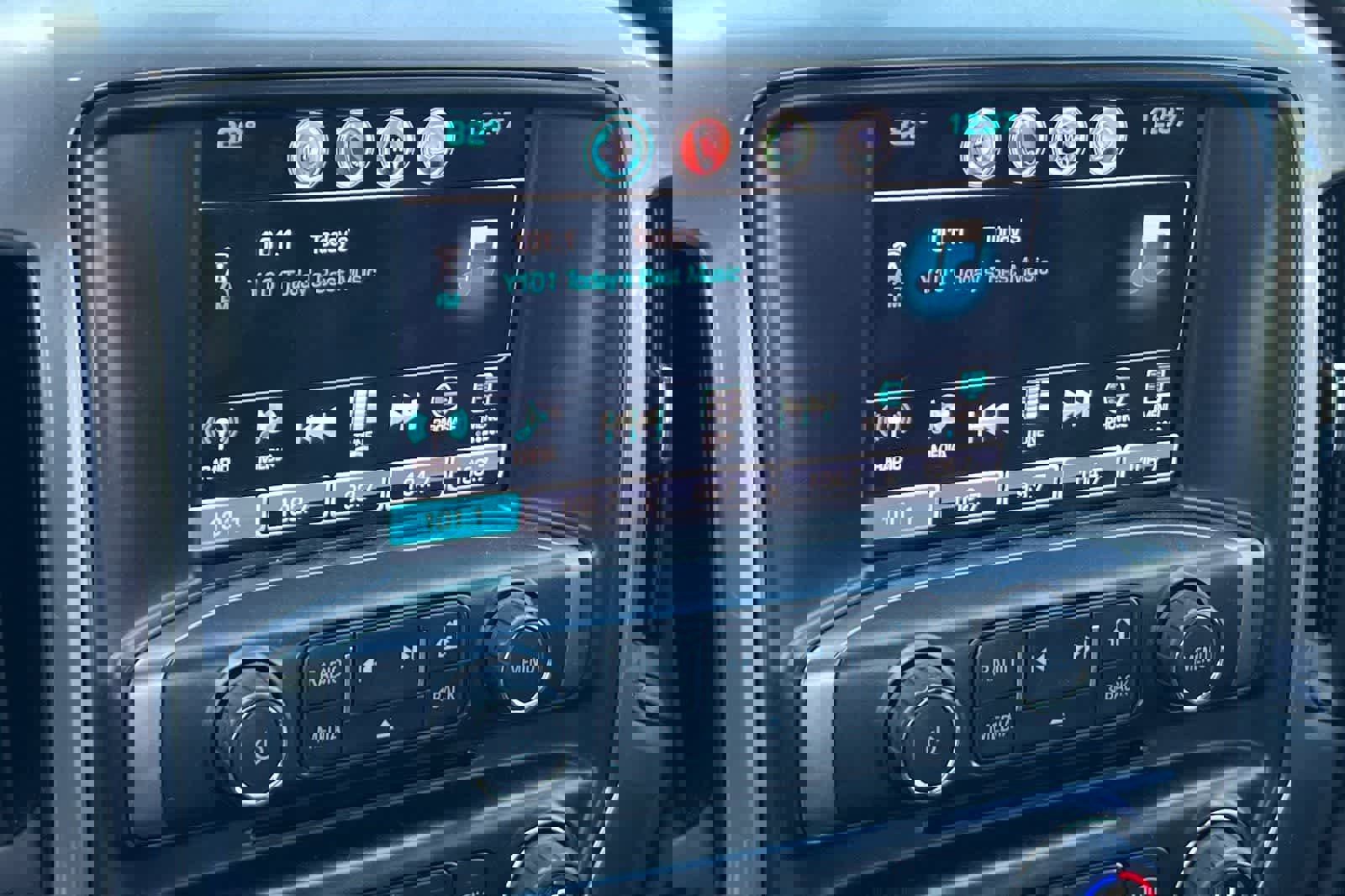 Used 2017 Chevrolet Silverado 1500 LT w/ All Star Edition image 19