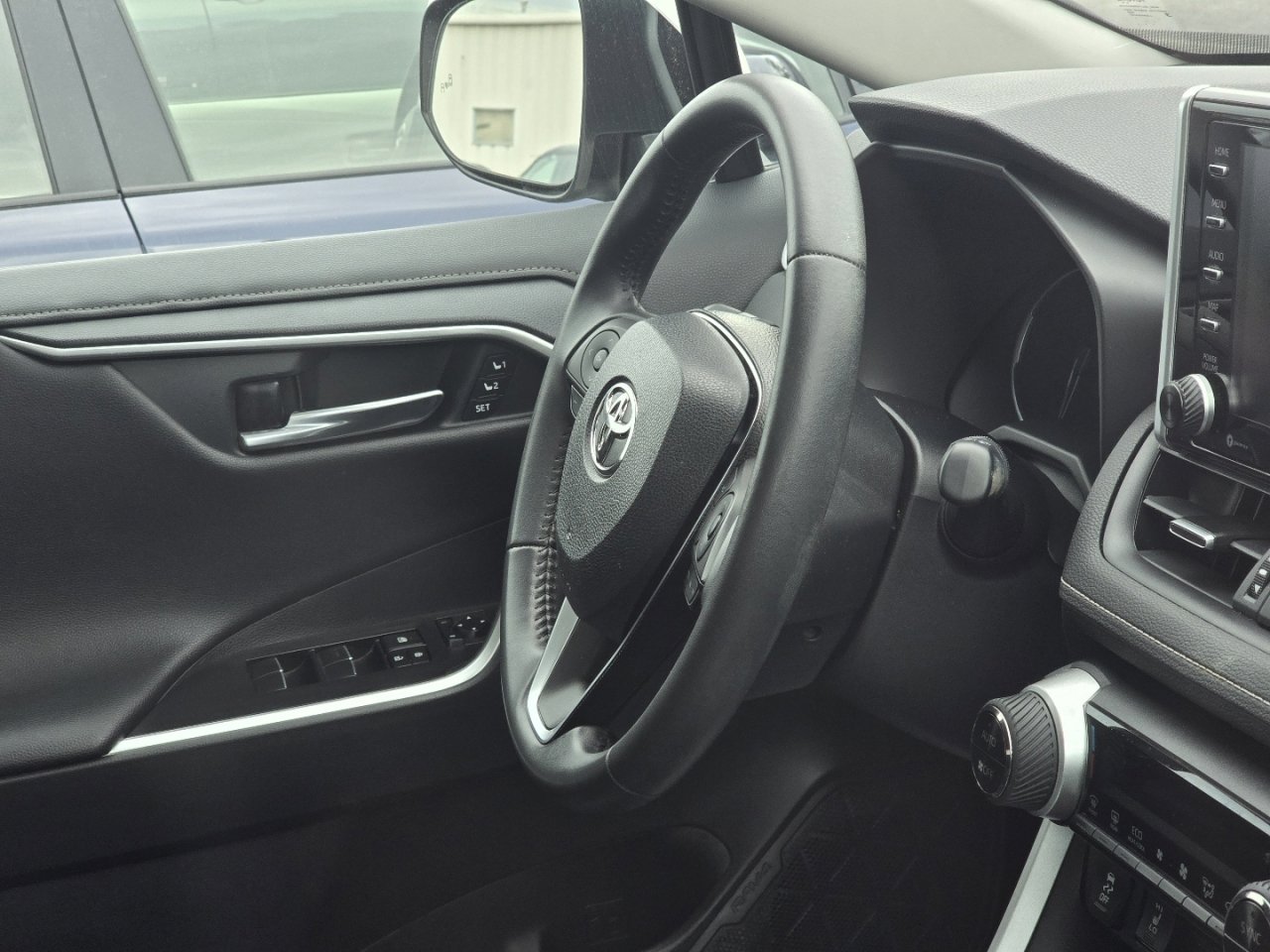 Used 2019 Toyota RAV4 Limited w/ All Weather Liner Package AWD/4WD image 18