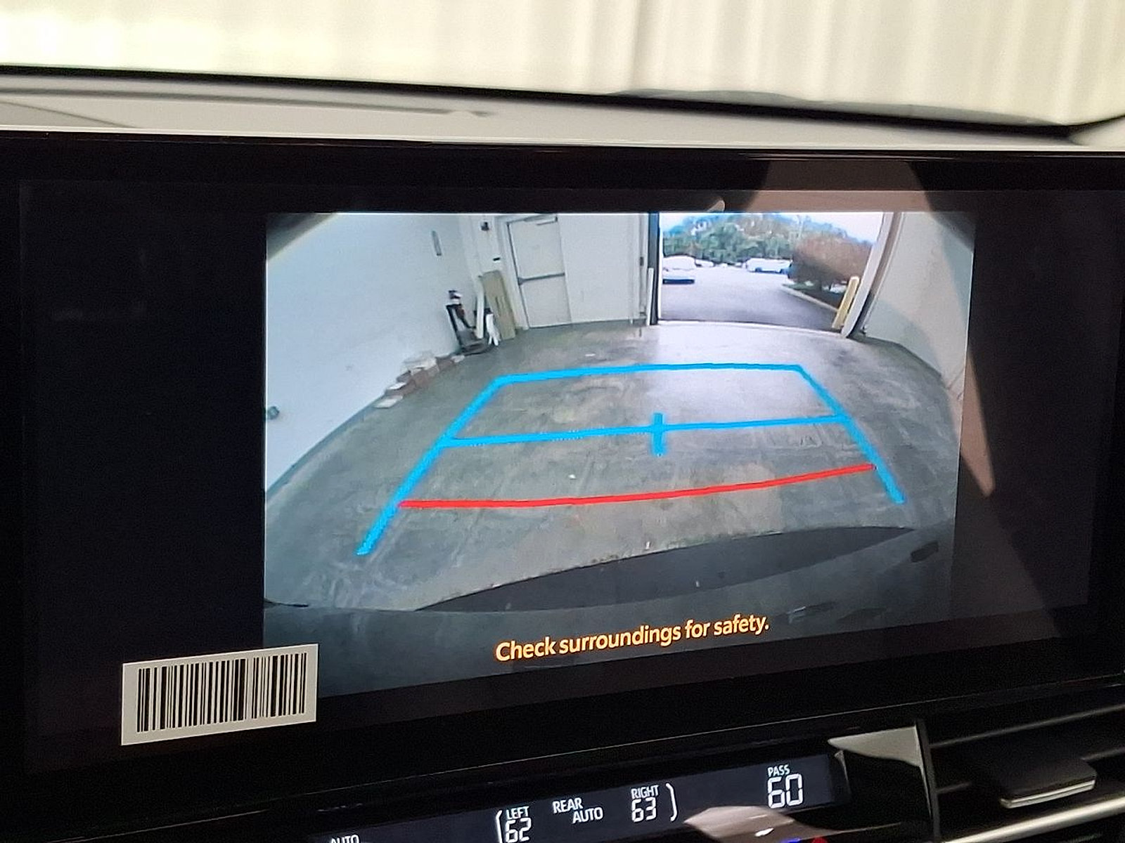 Used 2026 Toyota Sienna XLE FWD image 18