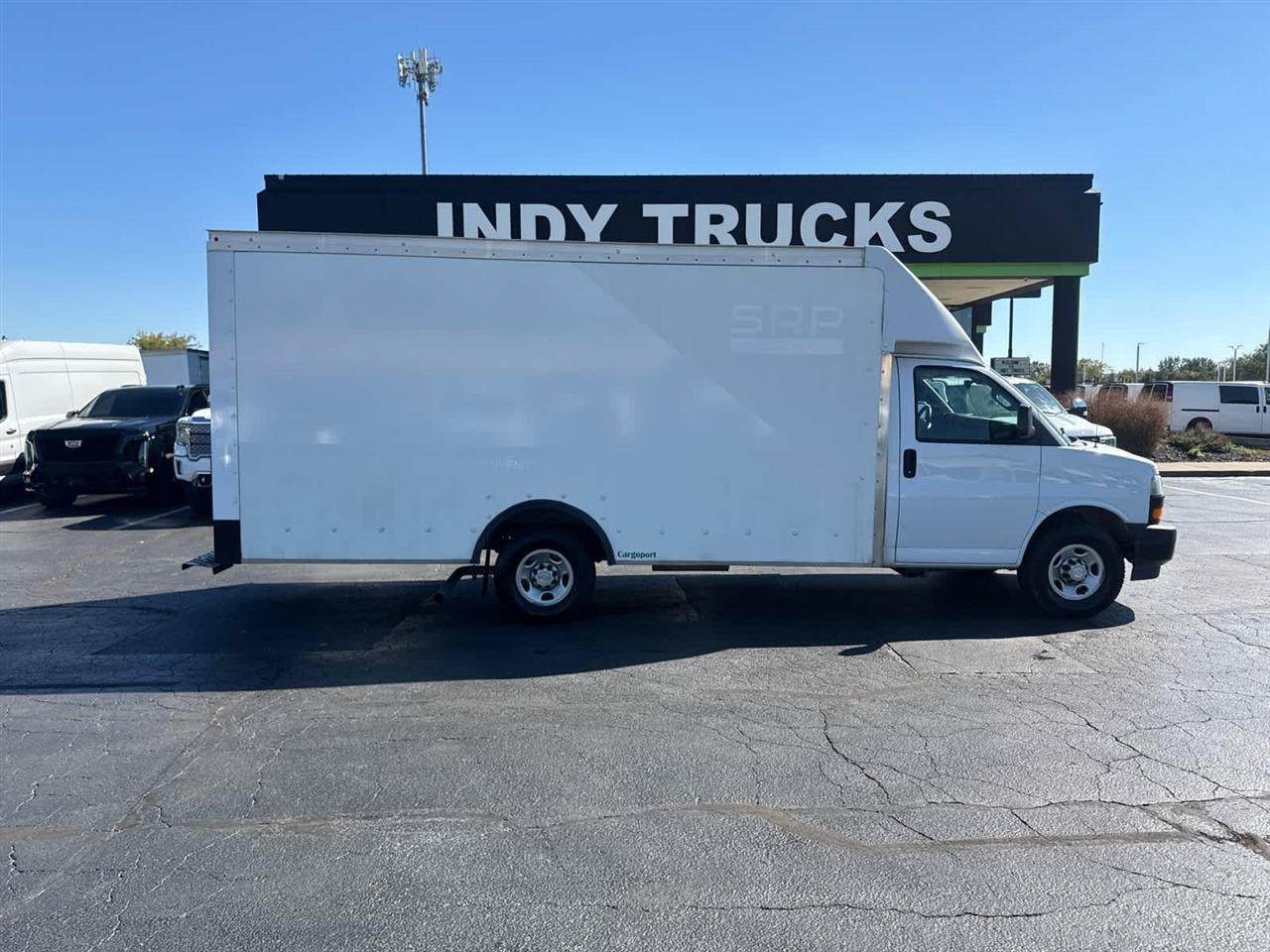Used 2021 Chevrolet Express 3500 w/ Power Convenience Package RWD image 5