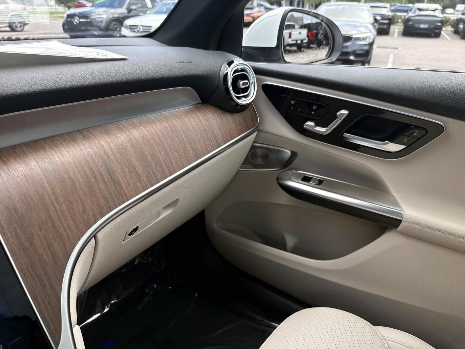 New 2027 Mercedes-Benz GLC 300 image 25