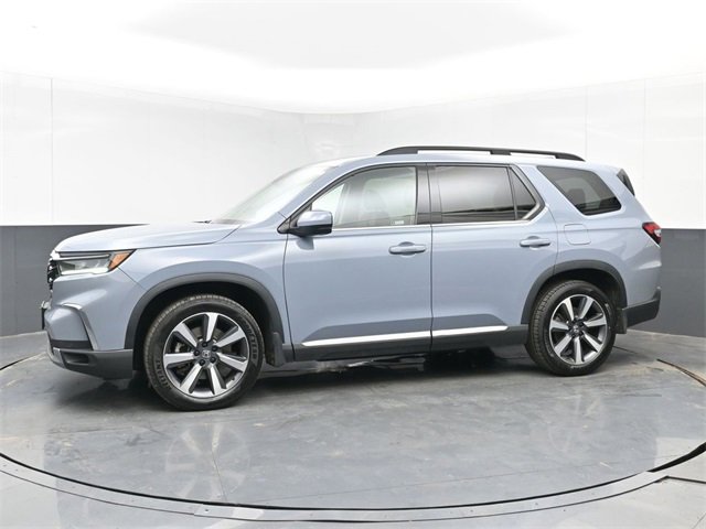 Used 2023 Honda Pilot Touring image 6