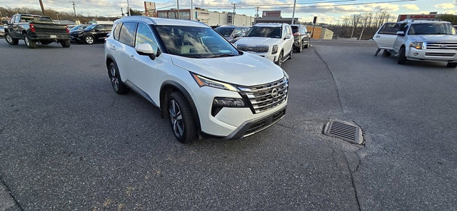 Used 2024 Nissan Rogue SL image 4