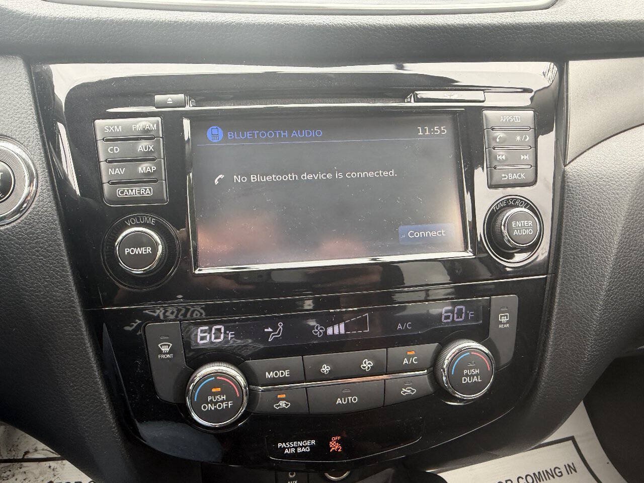 Used 2015 Nissan Rogue SV w/ SV Premium Package FWD image 13