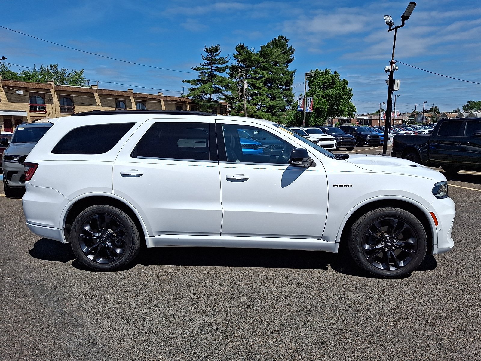Used 2023 Dodge Durango R/T AWD/4WD image 7