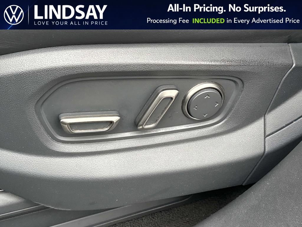 Used 2023 Rivian R1T Adventure image 19