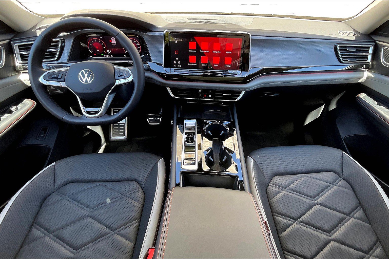 New 2026 Volkswagen Atlas Peak Edition AWD/4WD image 4