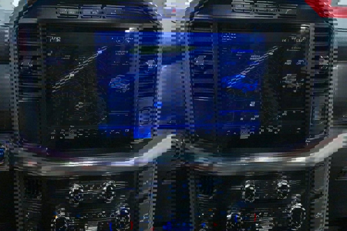 Used 2023 Ford F150 Lariat w/ FX4 Off-Road Package image 27