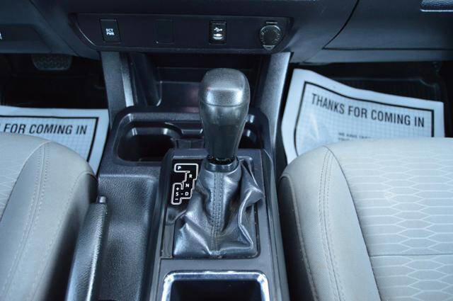 Used 2017 Toyota Tacoma 4x4 Access Cab image 27