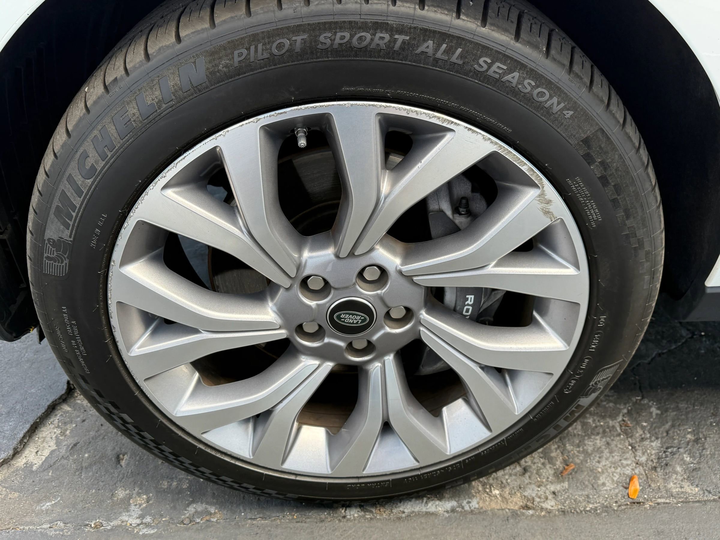 Used 2018 Land Rover Range Rover Autobiography image 44