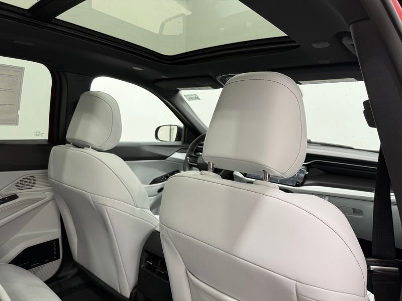 New 2026 Jeep Cherokee Overland image 13