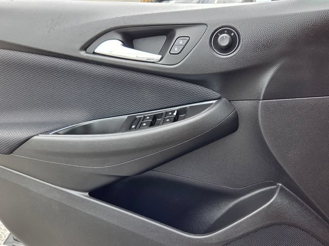 Used 2017 Chevrolet Cruze LT w/ Convenience Package FWD image 33