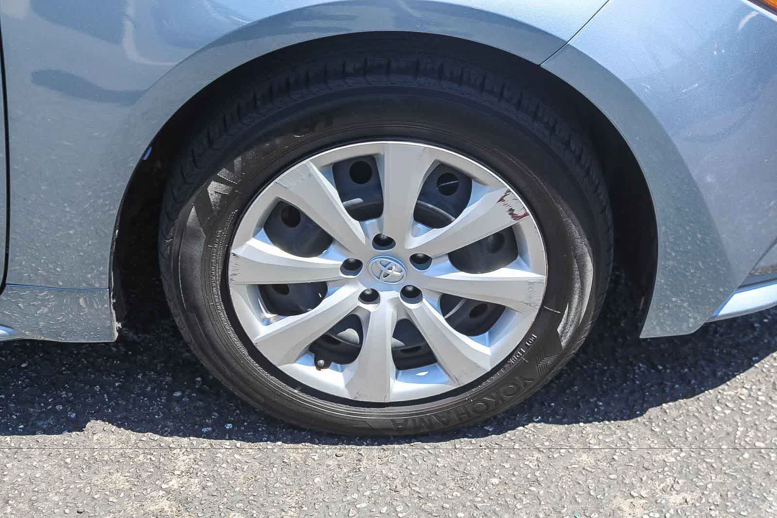 Used 2023 Toyota Corolla LE w/ Carpet Mat Package (TMS) FWD image 12