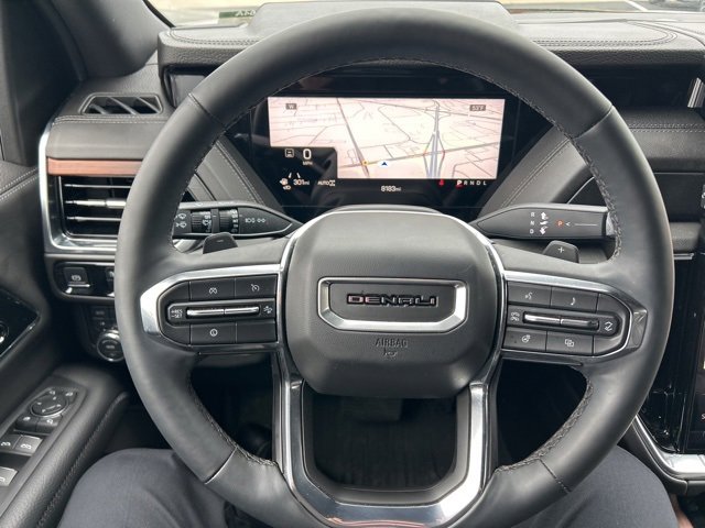 Used 2025 GMC Yukon XL Denali w/ Sun & Power Step Package image 13