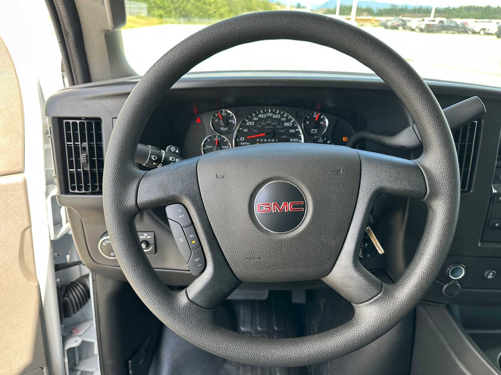 New 2025 GMC Savana 3500 Extended w/ Driver Convenience Package RWD image 28