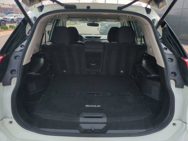 Used 2017 Nissan Rogue SV w/ SV Premium Package AWD/4WD image 13