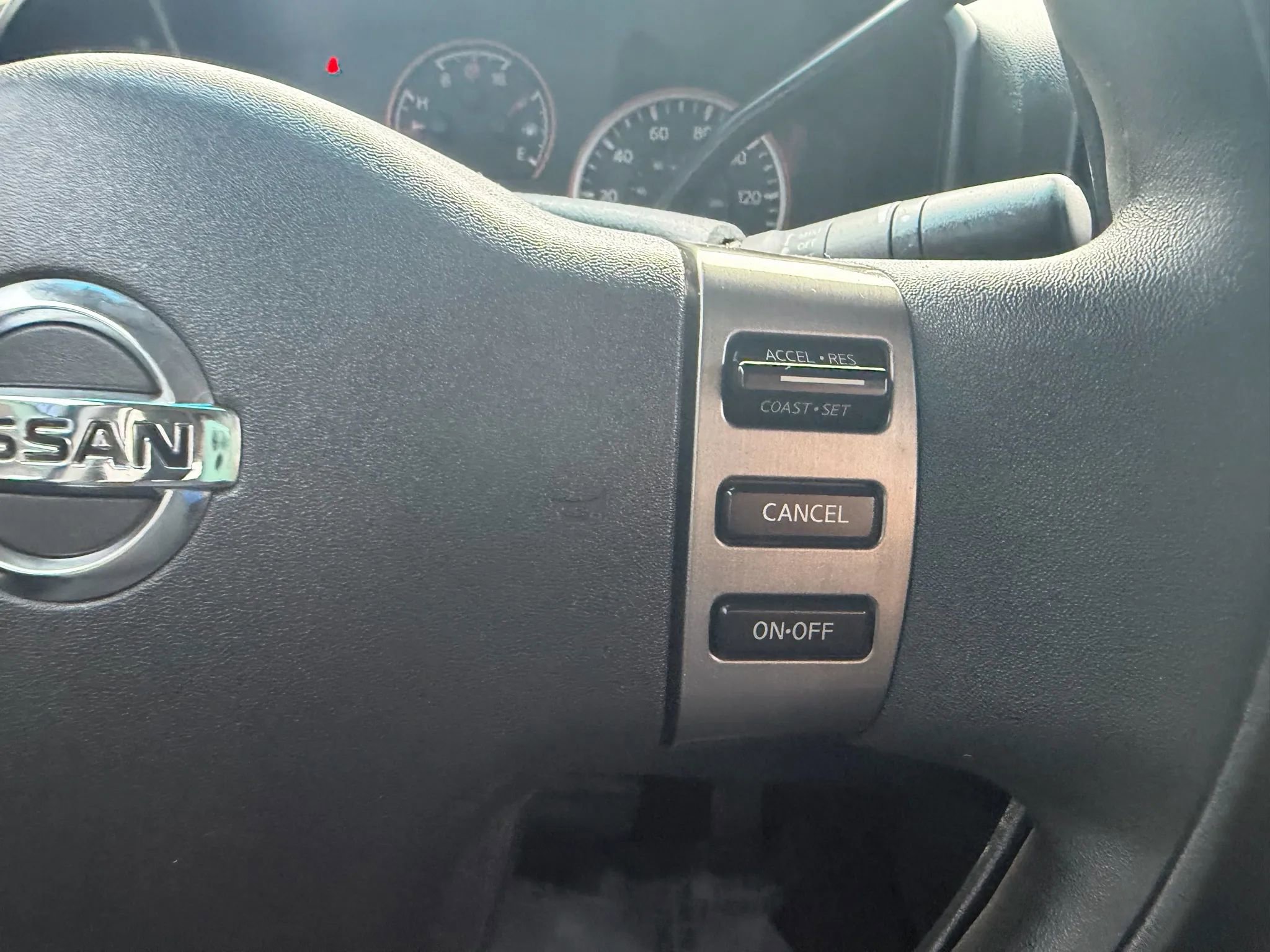 Used 2009 Nissan Titan SE image 15