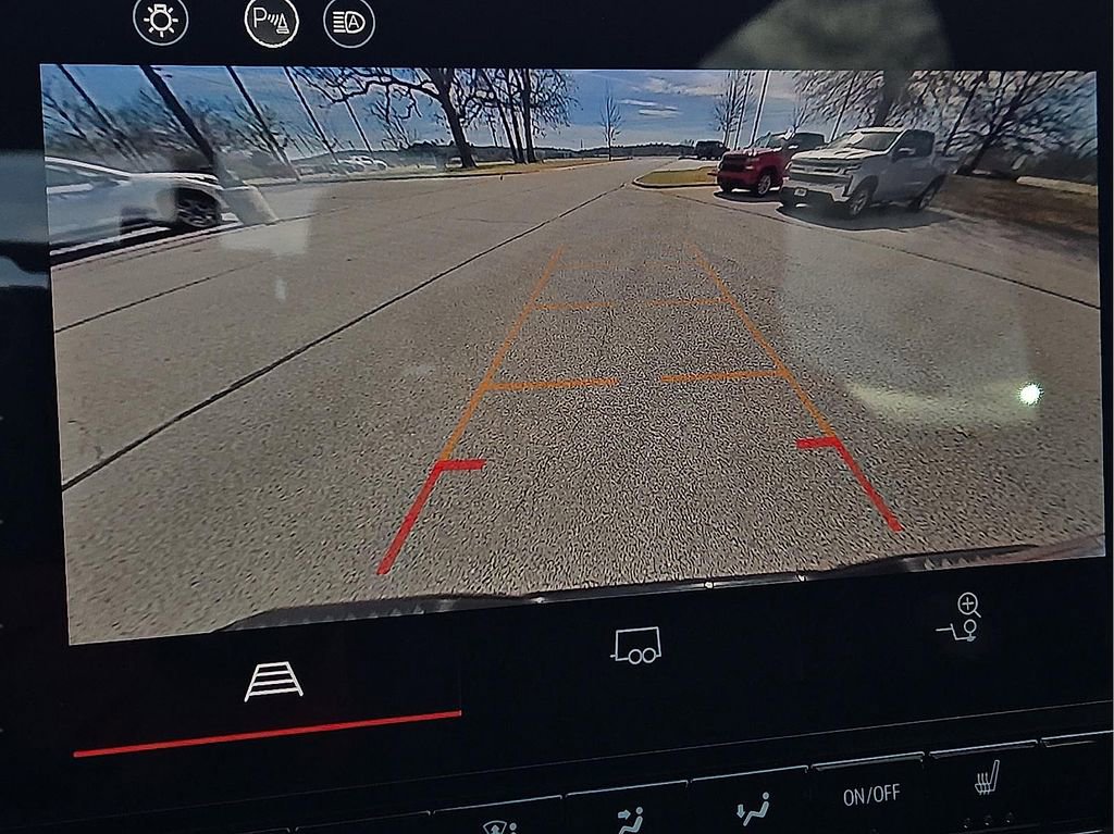 Used 2024 GMC Canyon Elevation w/ Elevation Premium Package image 13