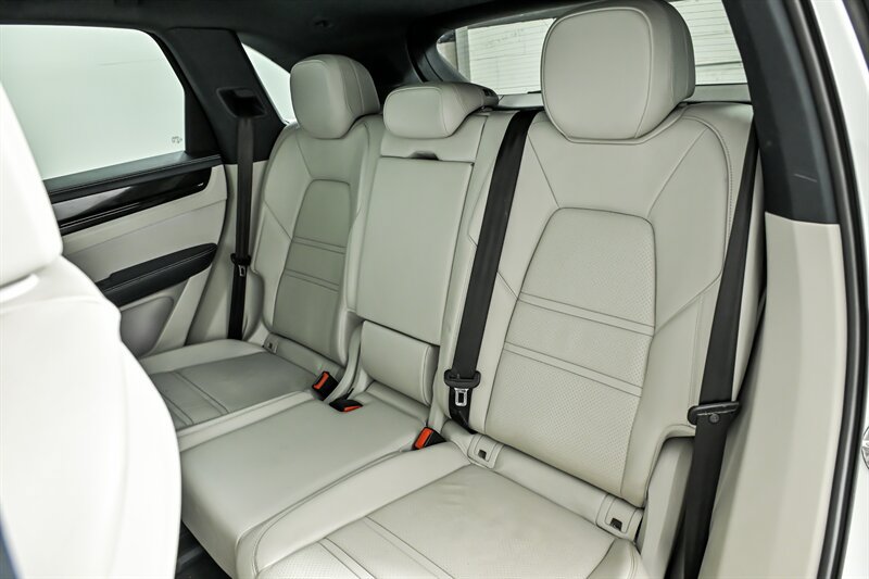 Used 2020 Porsche Cayenne S AWD/4WD image 20
