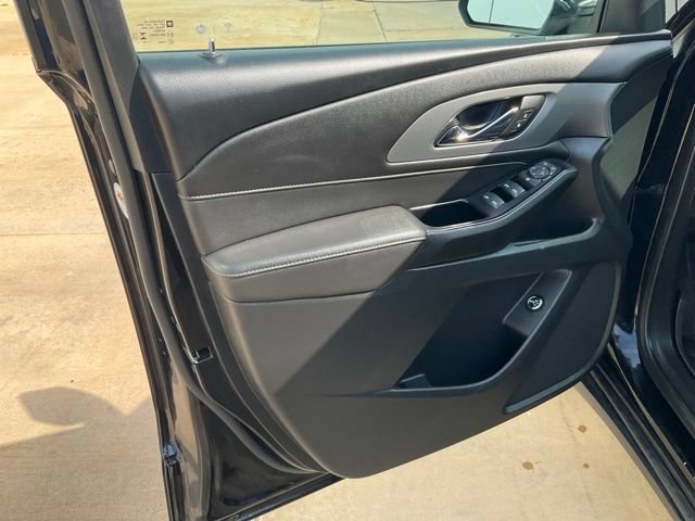 Used 2023 Chevrolet Traverse LT w/ LPO, Floor Liner Package AWD/4WD image 5