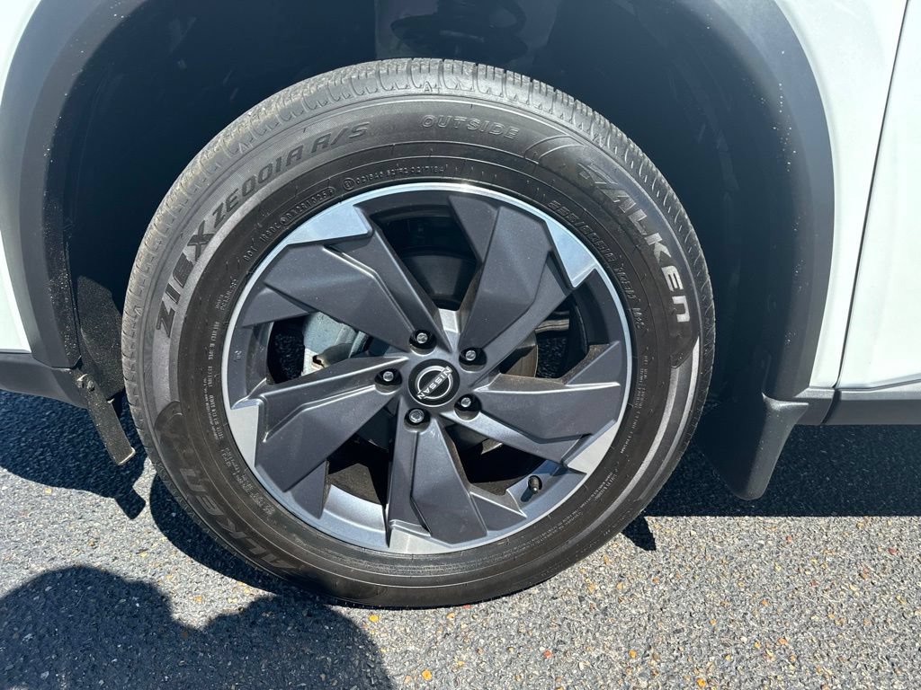 Used 2026 Nissan Rogue SV FWD image 11