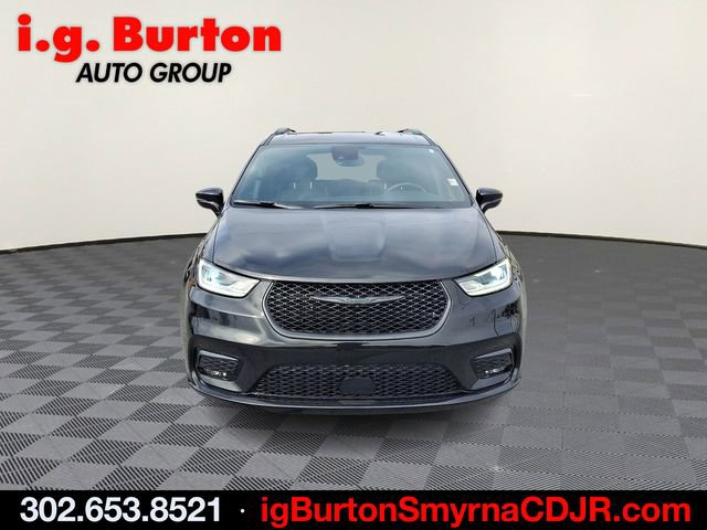 Used 2021 Chrysler Pacifica Limited w/ S Appearance Package image 2