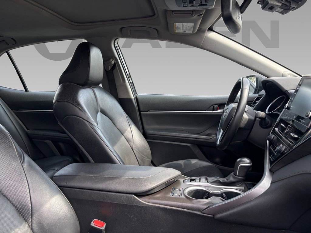 Used 2023 Toyota Camry XLE w/ Navigation Package image 9