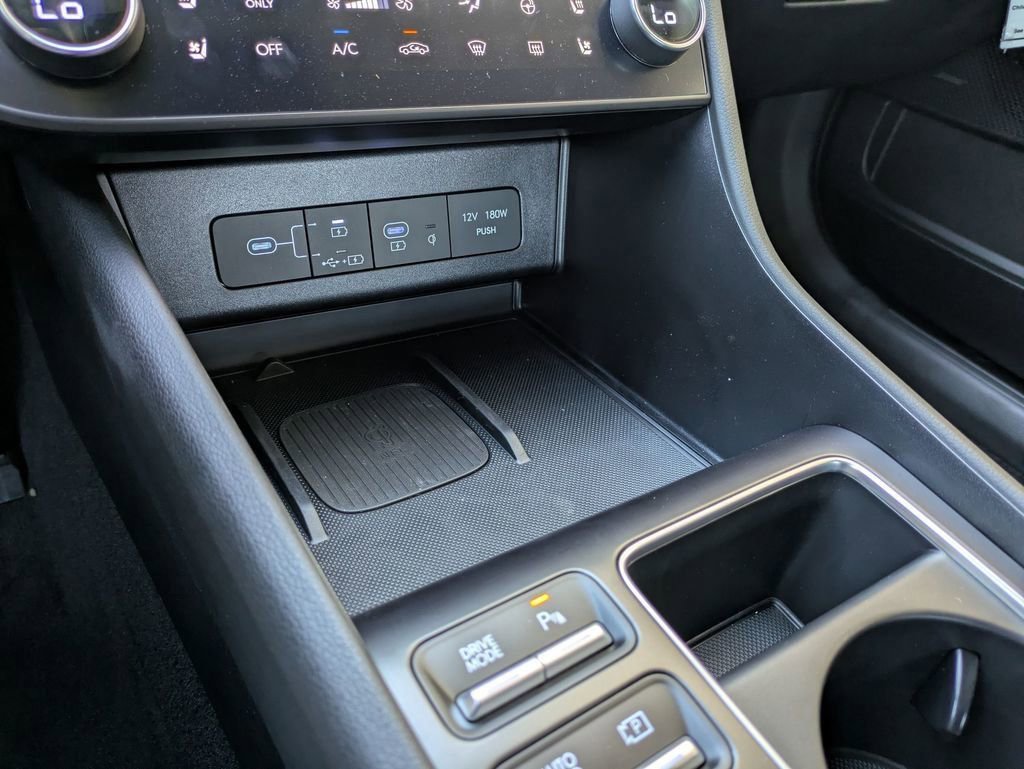 New 2025 Hyundai Sonata Limited image 25