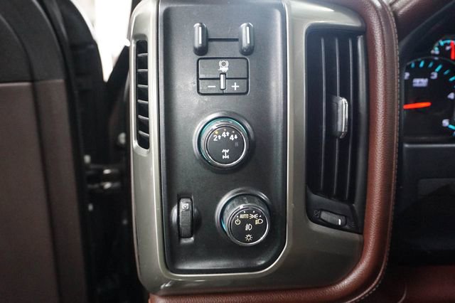 Used 2018 Chevrolet Silverado 2500 High Country w/ Duramax Plus Package AWD/4WD image 10