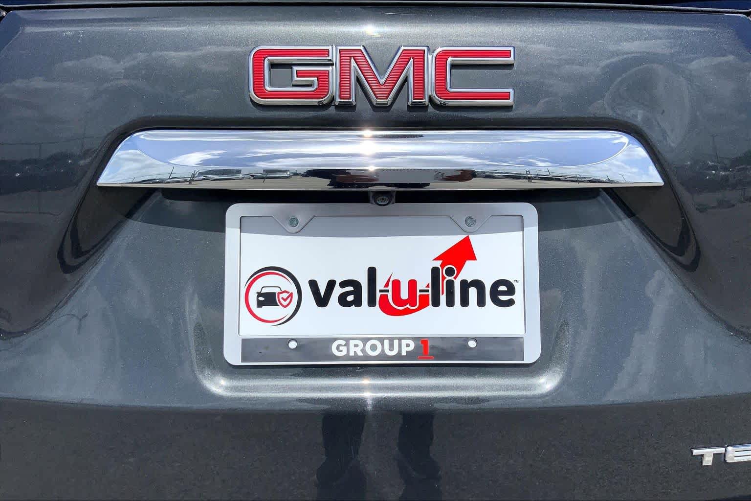 Used 2018 GMC Terrain SLE w/ Driver Convenience Package FWD image 10