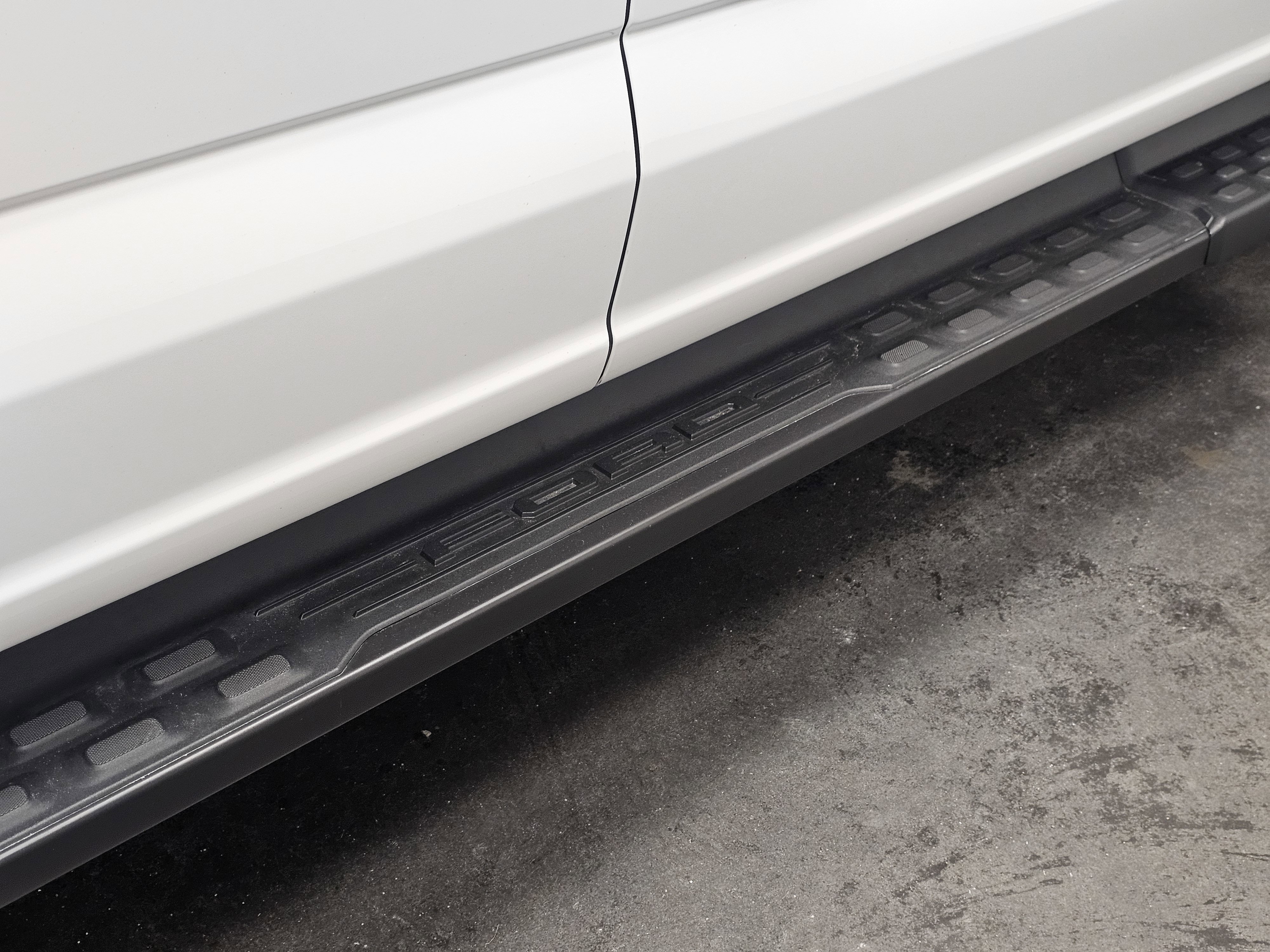 Used 2023 Ford F150 Lightning Lariat image 10