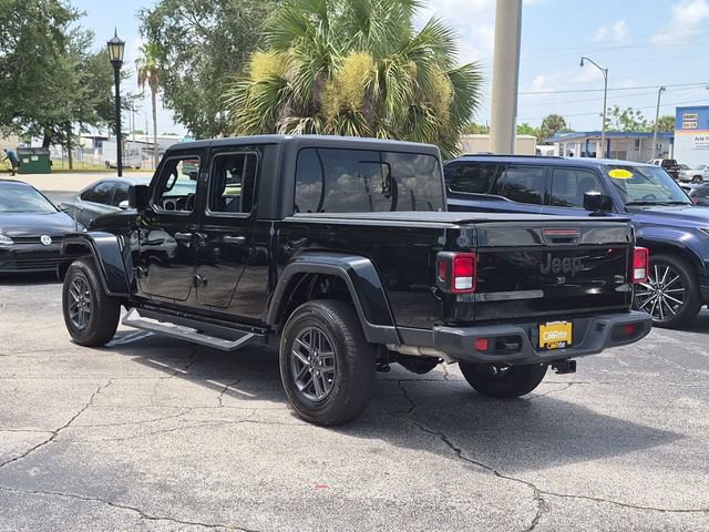 Used 2024 Jeep Gladiator Sport AWD/4WD image 7