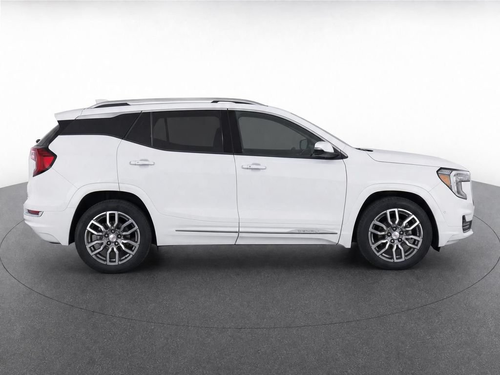 Certified 2024 GMC Terrain Denali w/ Denali Premium Package AWD/4WD image 29