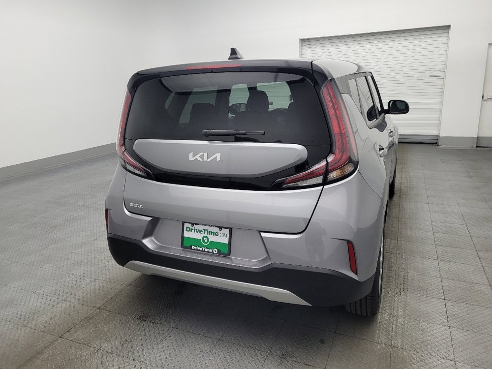 Used 2025 Kia Soul LX image 7