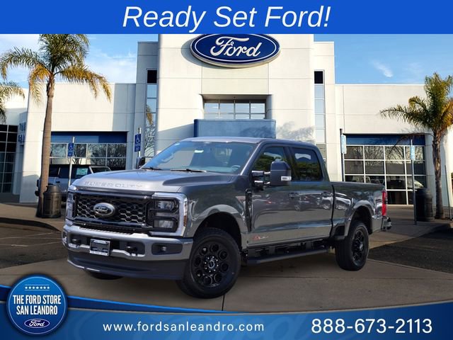New 2025 Ford F350 Lariat w/ Black Appearance Package