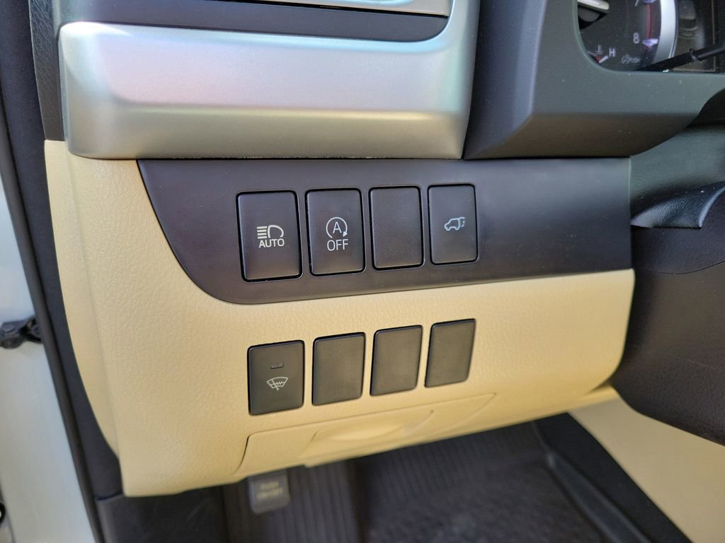 Used 2017 Toyota Highlander XLE image 26