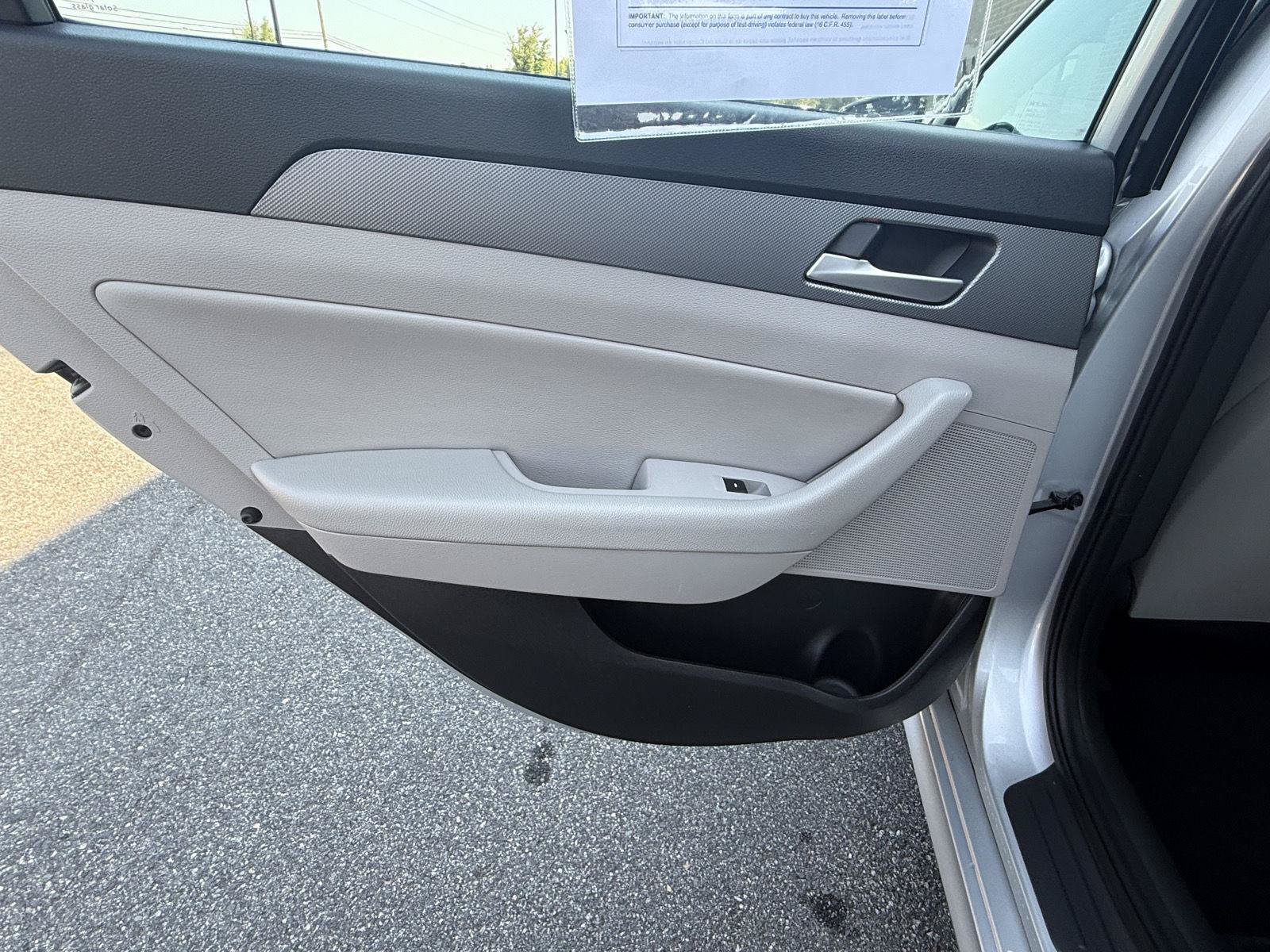 Used 2018 Hyundai Sonata SEL w/ Tech Package 02 FWD image 17