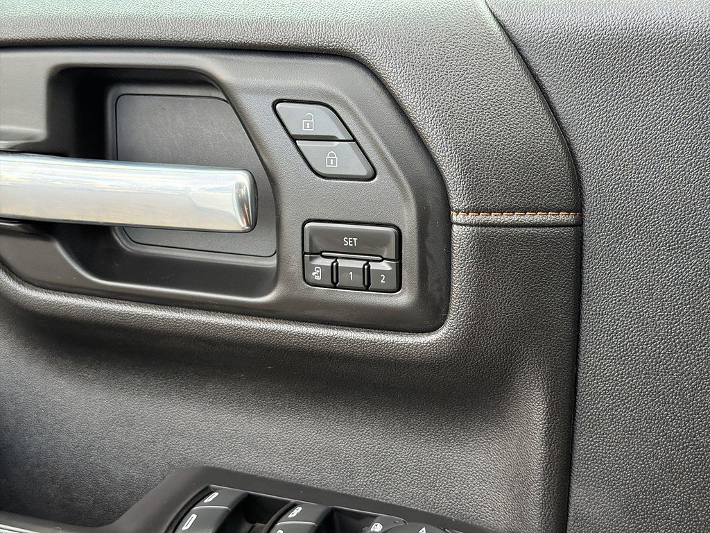 Used 2021 GMC Sierra 1500 AT4 w/ AT4 Premium Package AWD/4WD image 42