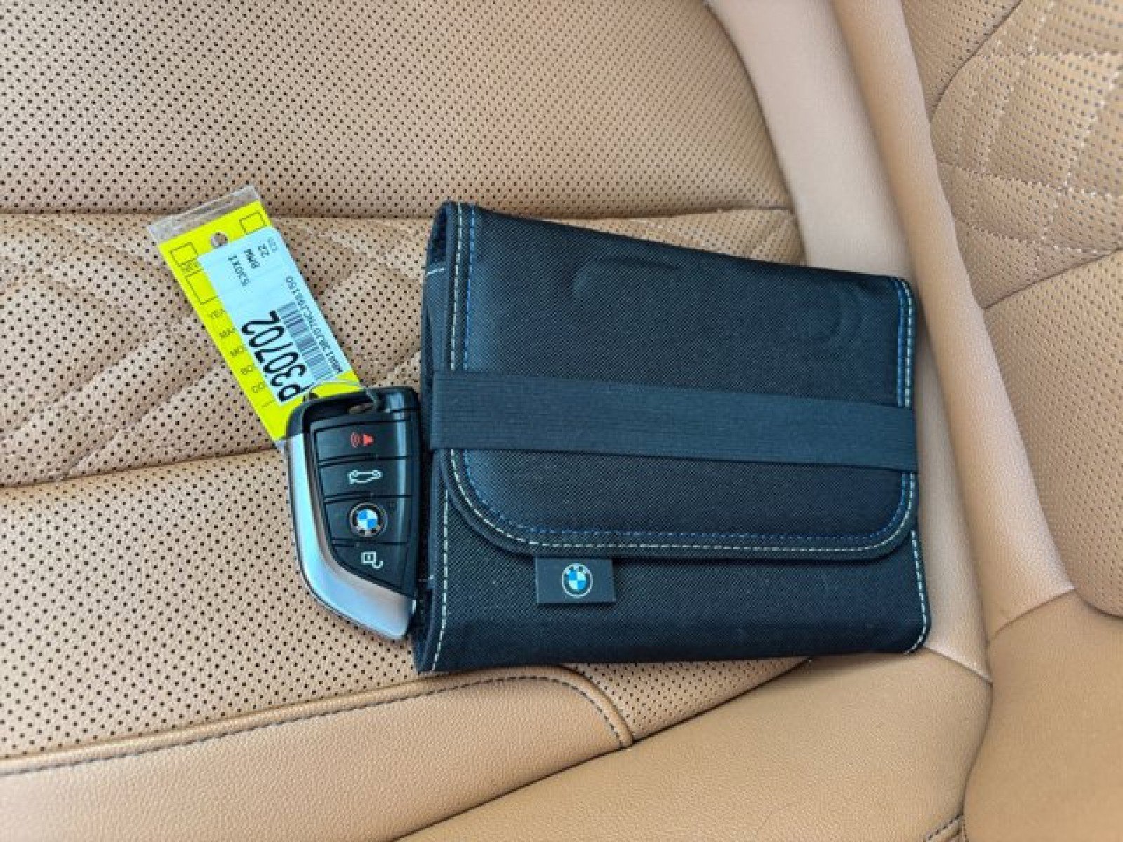 Used 2022 BMW 530i xDrive w/ Premium Package image 22