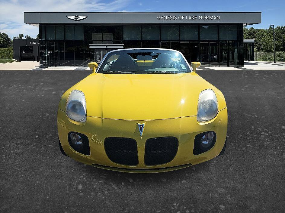 Used 2008 Pontiac Solstice GXP w/ Premium Package image 2