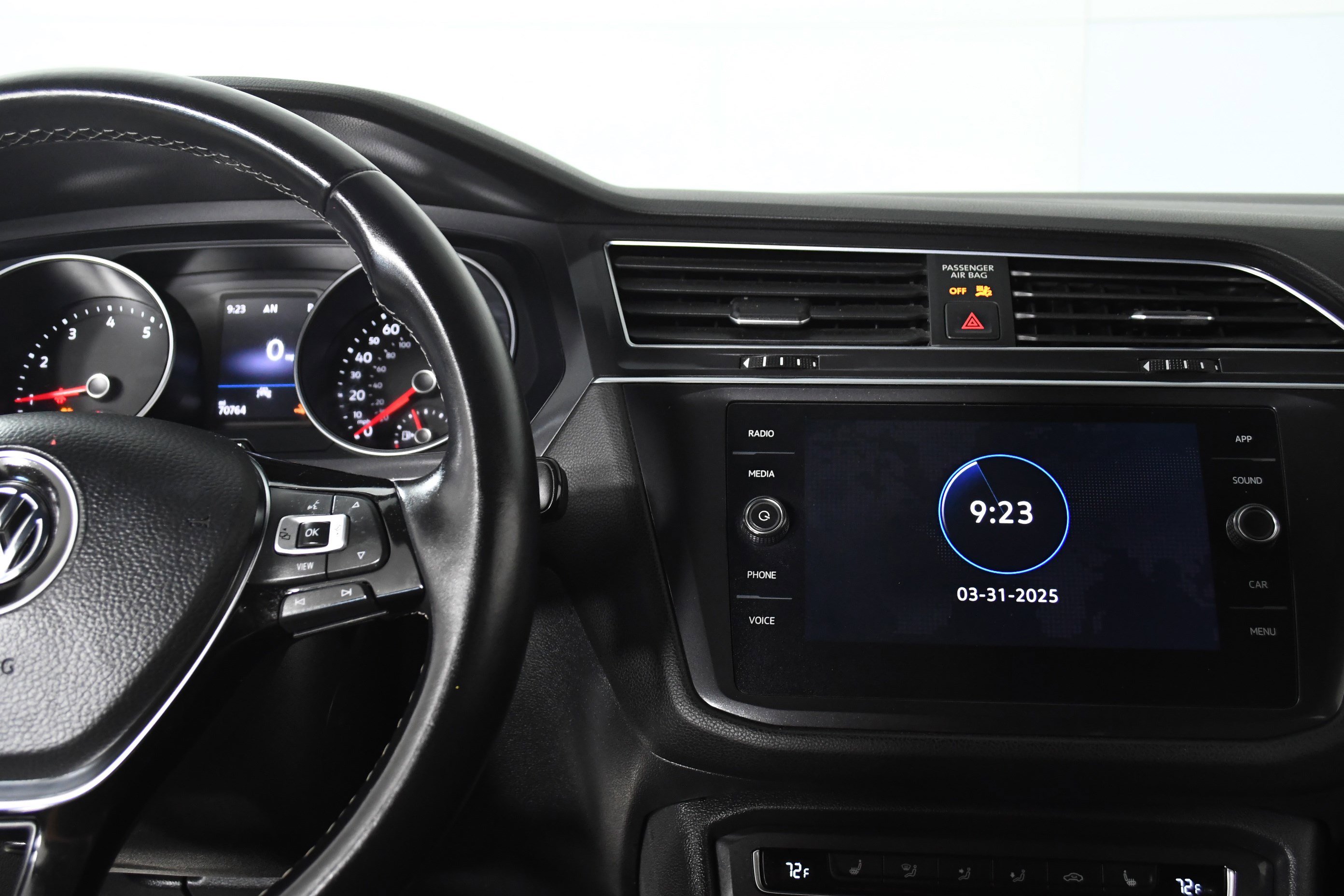 Used 2021 Volkswagen Tiguan SE R-Line image 16