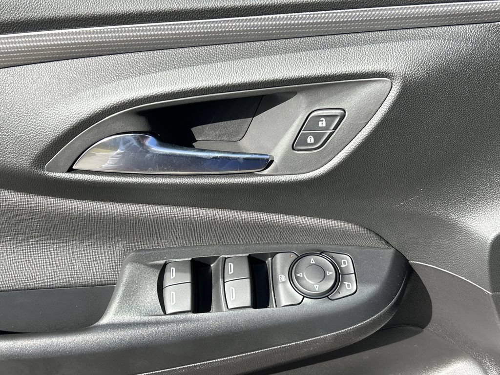New 2026 Buick Envista Avenir FWD image 18