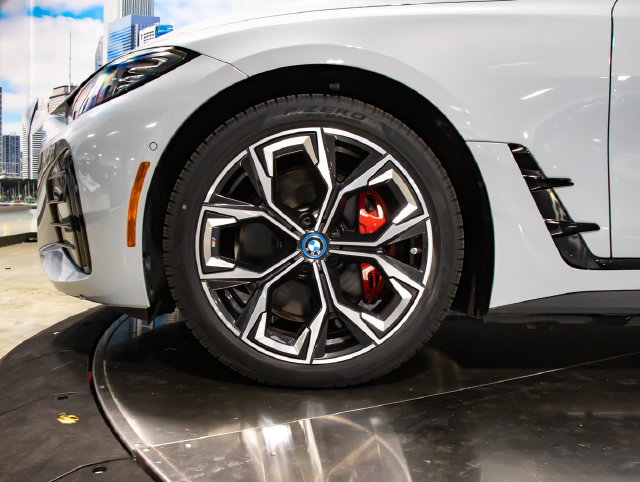 Used 2024 BMW i4 eDrive35 w/ M Sport Package RWD image 5