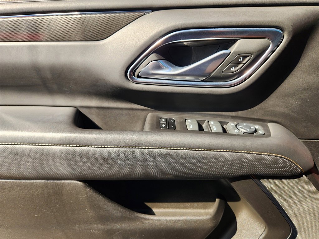 Used 2024 GMC Yukon XL AT4 w/ Technology Package image 26